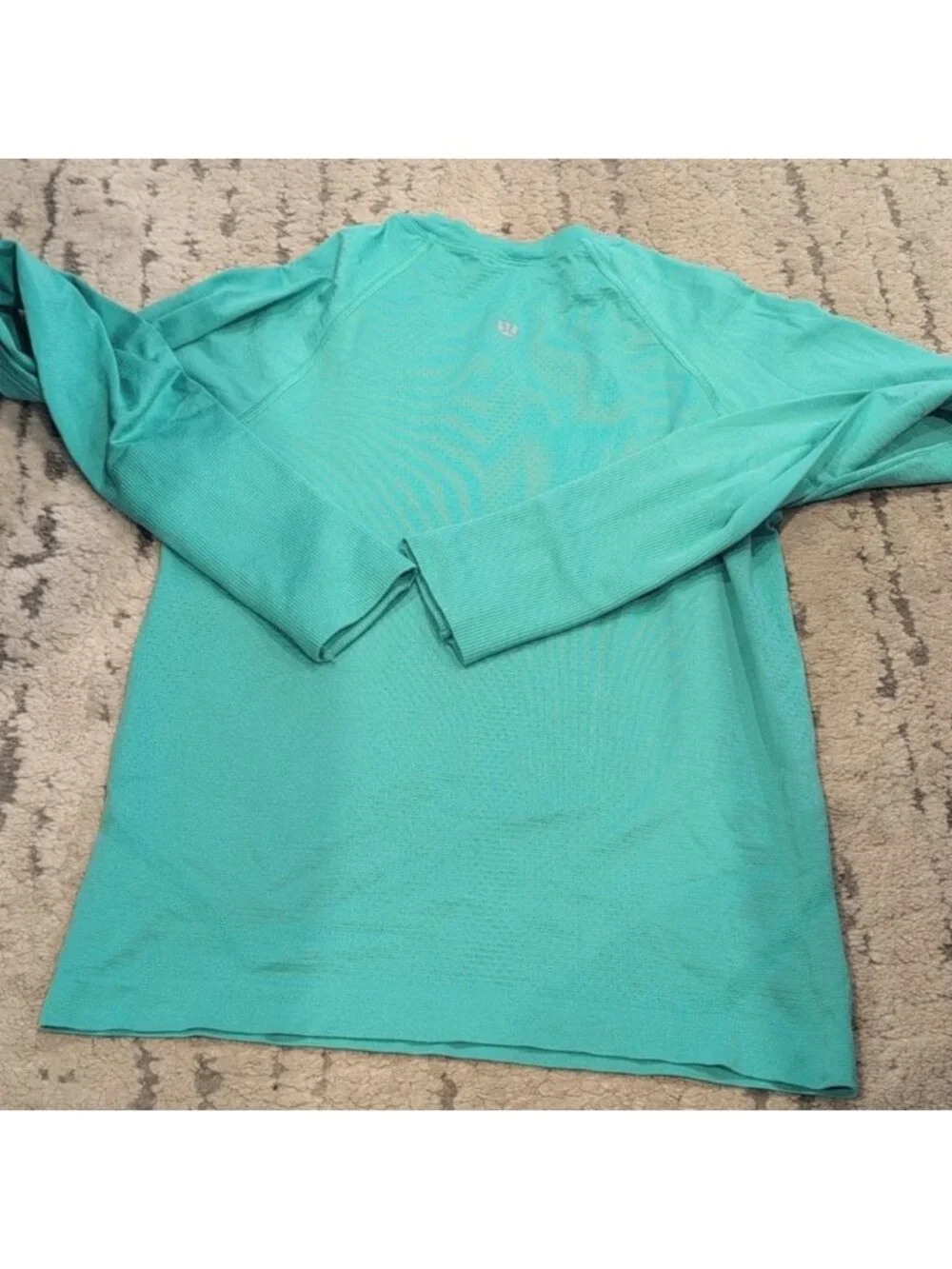 Lululemon Swiftly Tech Long-Sleeve Shirt 2.0 *Race Length Kelly Green